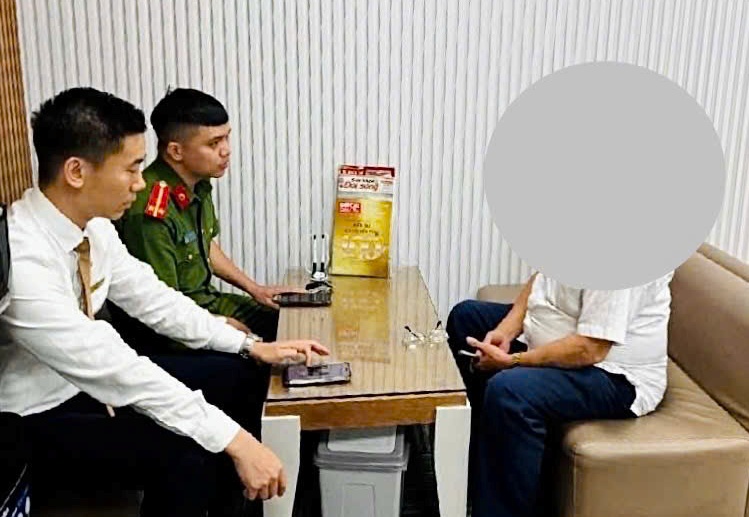 Công an xã Kẻ Sặt ngăn chặn kịp thời một vụ chuyển tiền vào tài khoản ngân hàng của đối tượng lừa đảo